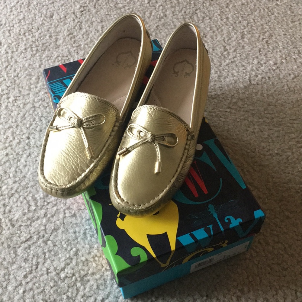 C. Wonder Driving Mocs